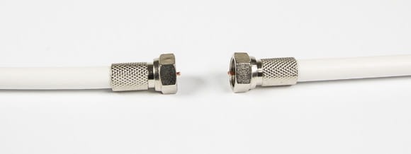 Koncentryczny kabel antenowy ze złączami F