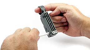 Zasada działania urządzenia. Wystarczy załoźyć na przewód, pokrę