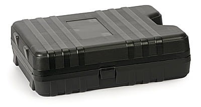 zamknięta walizka z anteną campingową