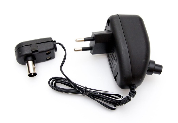 Zasilacz antenowy z regulacją 12V